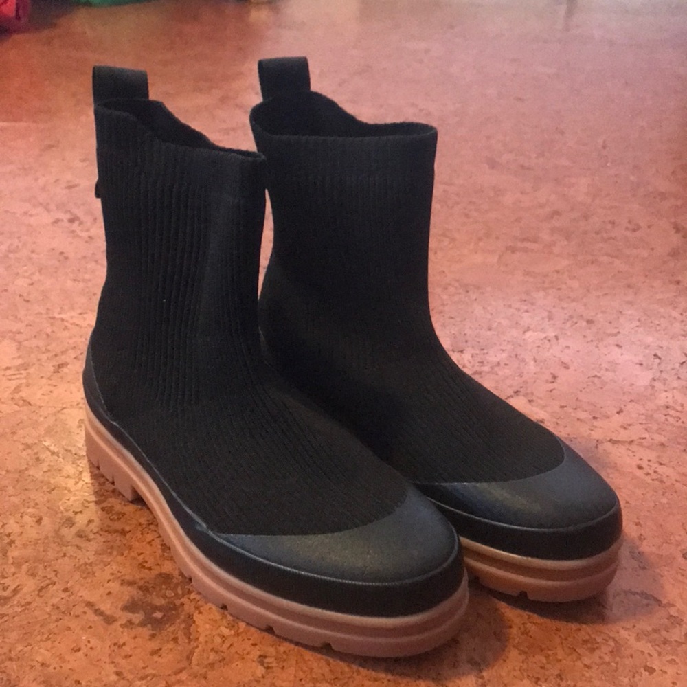Everlane Reknit Black Boot Size 9